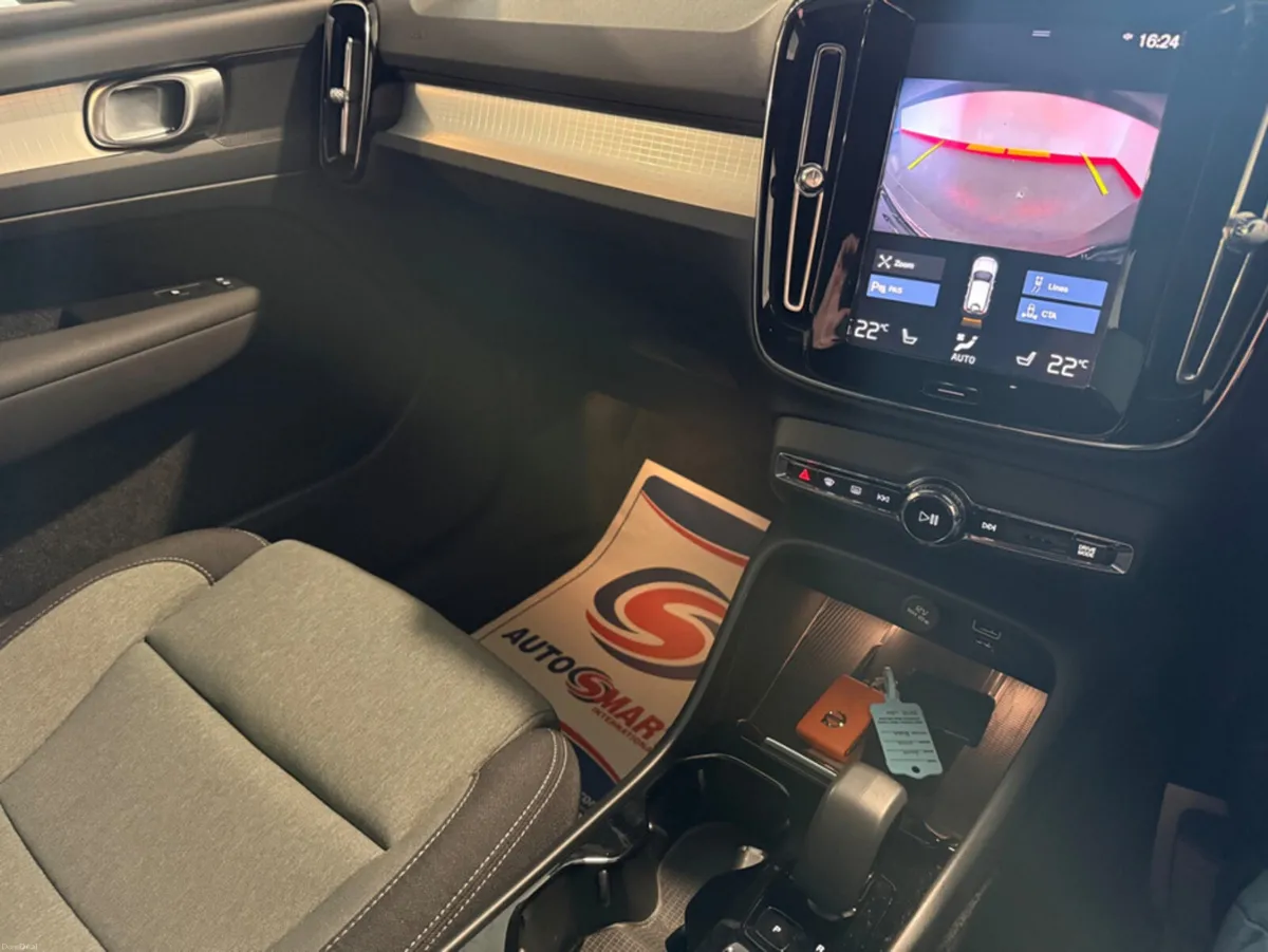 Volvo XC40 + T4 RECHARGE AUTO PLUS - Image 5