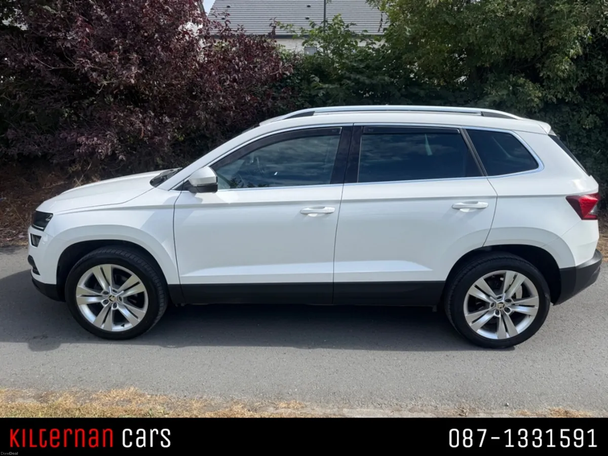 Skoda Karoq STYLE MODEL TOP SPEC LEATHER UPHOLSTER - Image 5