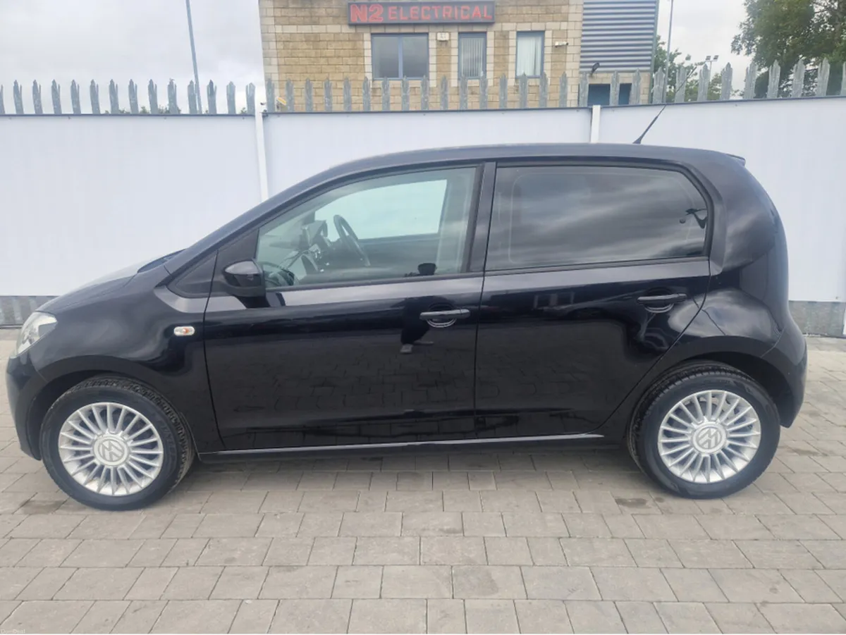 Volkswagen up! 1.0 PETROL AUTO - Image 6