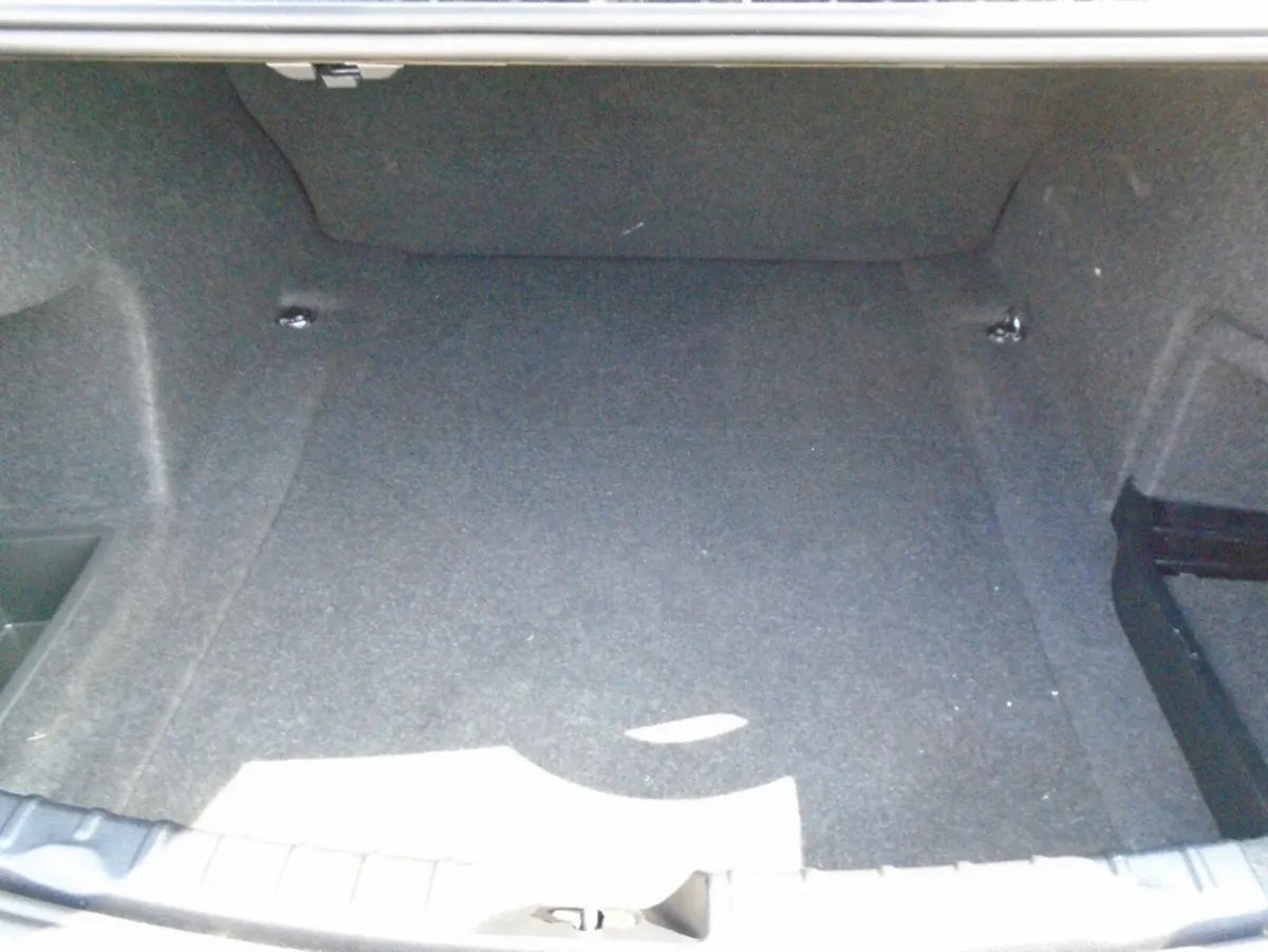 Hyundai ix35 1.7 5DR - Image 3