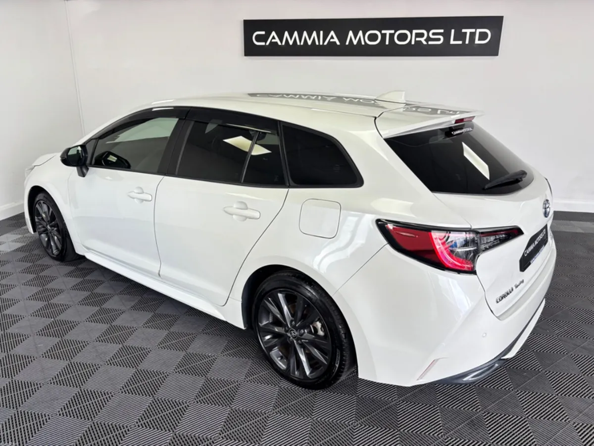 Toyota Corolla 2021 TOYOTA COROLLA TOURING* - Image 3