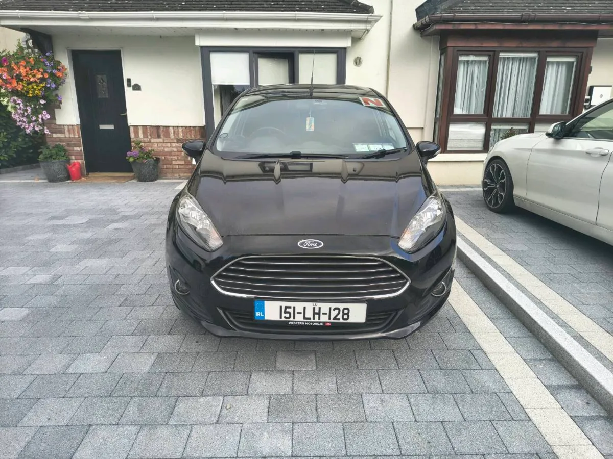 2015 Ford Fiesta Titanium 1.0 - Image 2