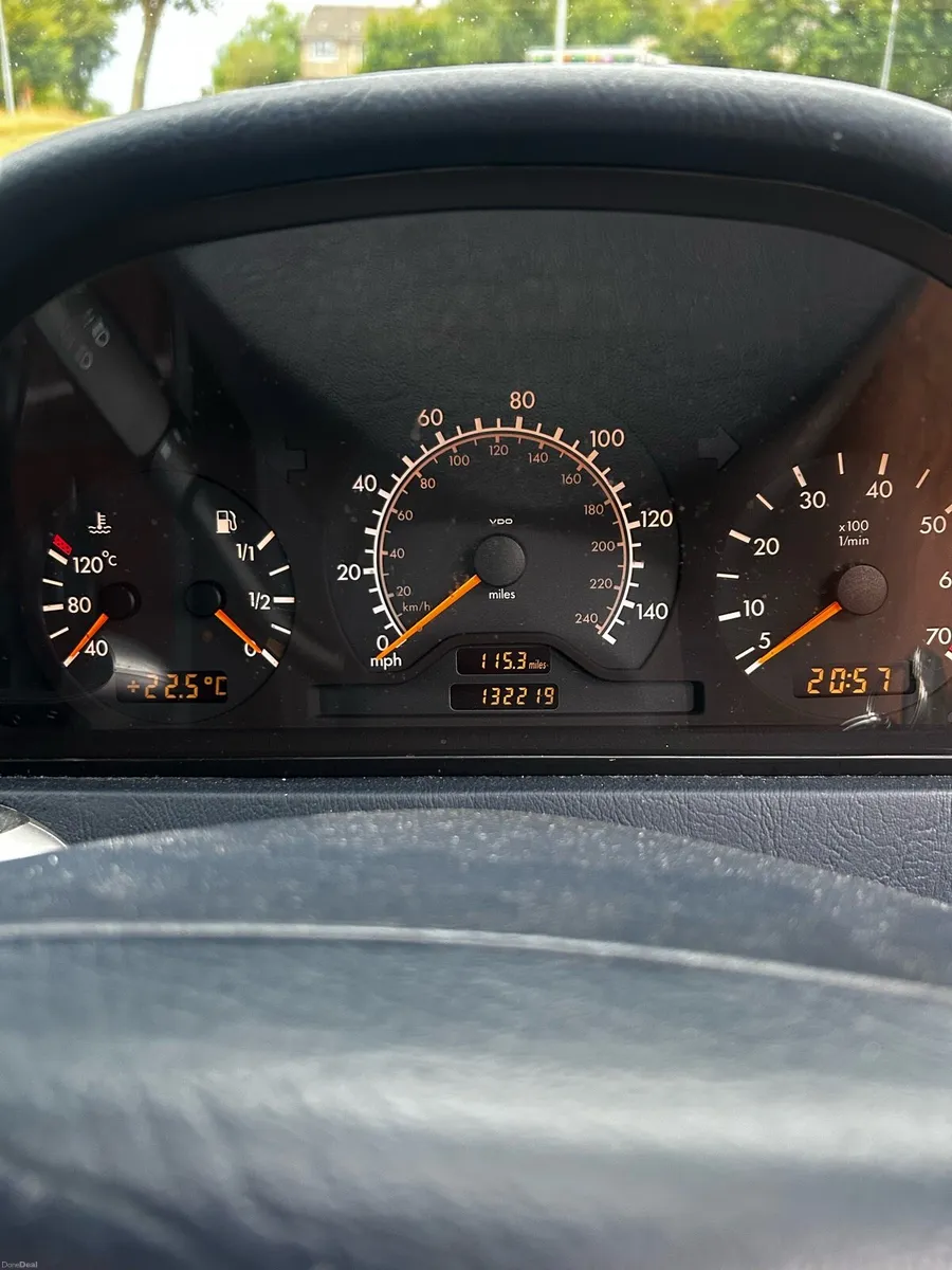 Car - Image 2