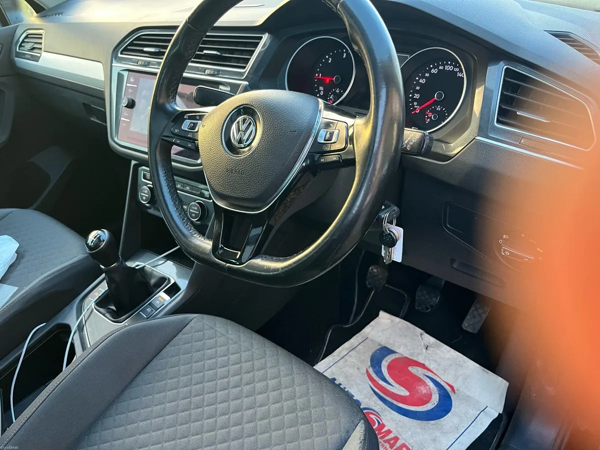 Volkswagen Tiguan - Image 5