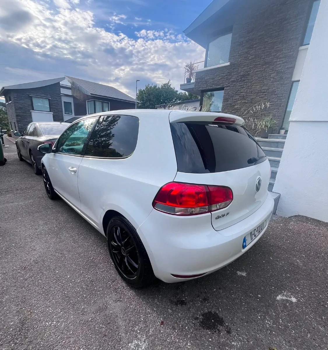 Volkswagen Golf 2011 - Image 2