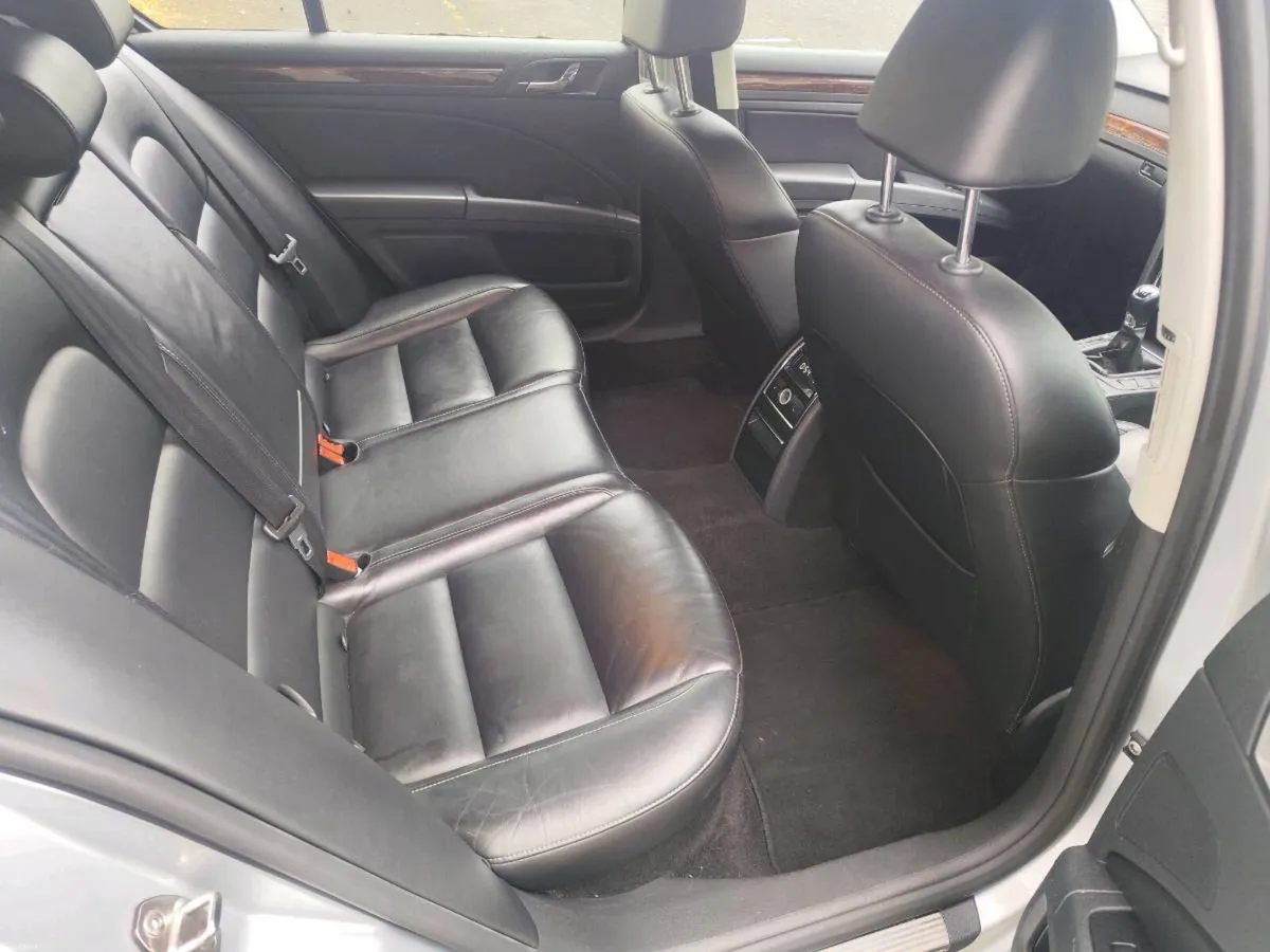 Skoda Superb 2.0 TDI - Image 4