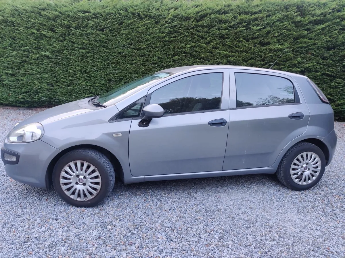 2010 Fiat Punto - Image 2