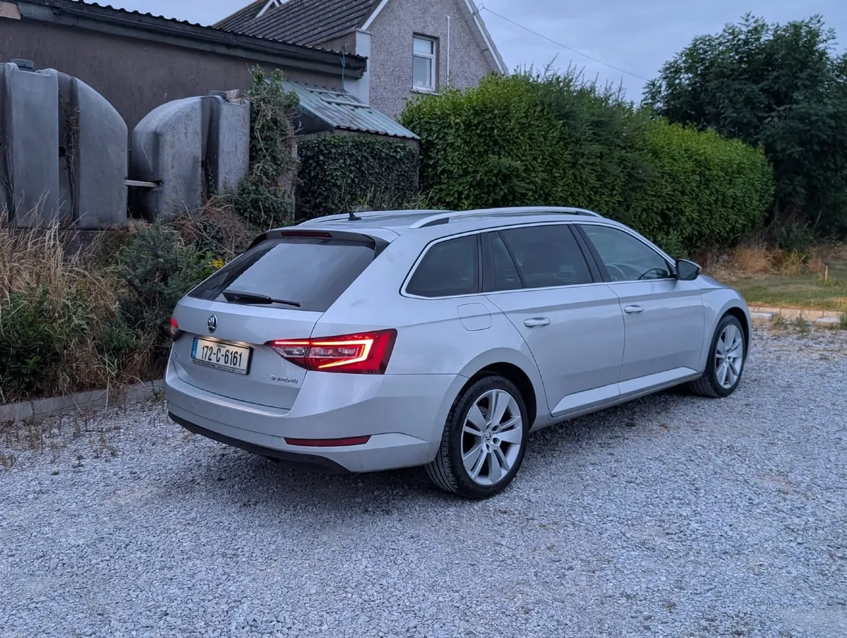 Skoda Superb Estate SEL Executive 2.0 TDI DSG 150 - Image 6