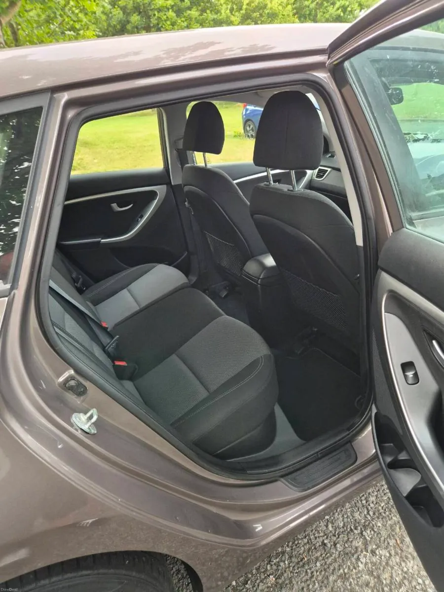 Hyundai i30 - Image 6