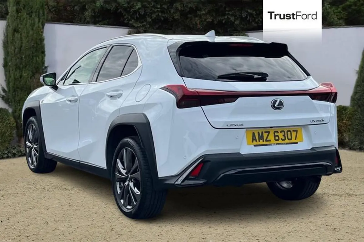 Lexus UX Sport Design - Image 2