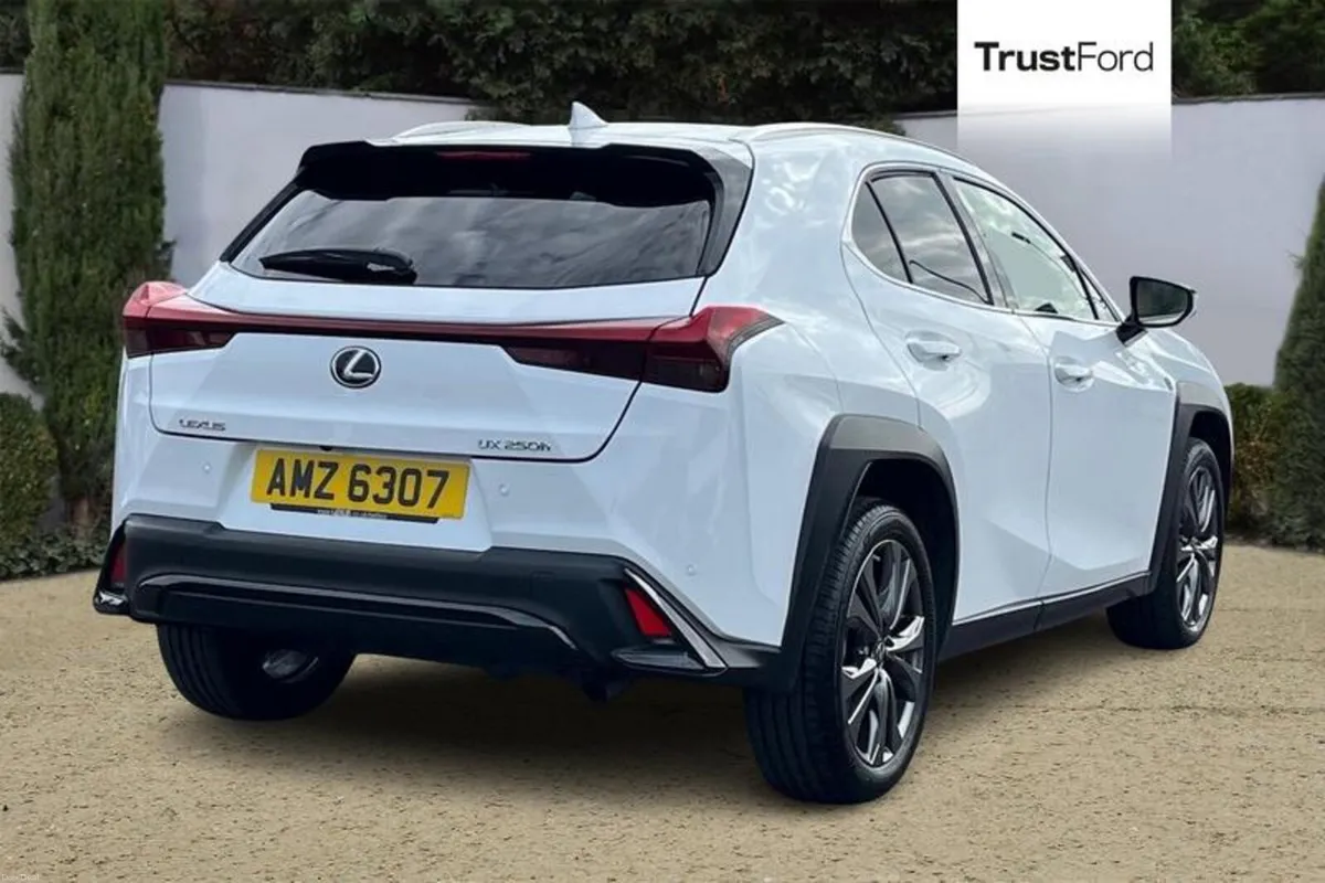 Lexus UX Sport Design - Image 4