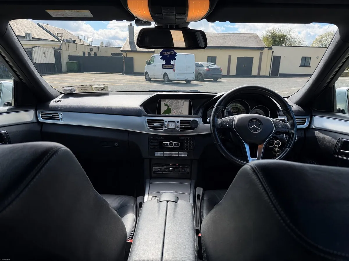 Mercedes E220 Bluetec Automatic - Image 6