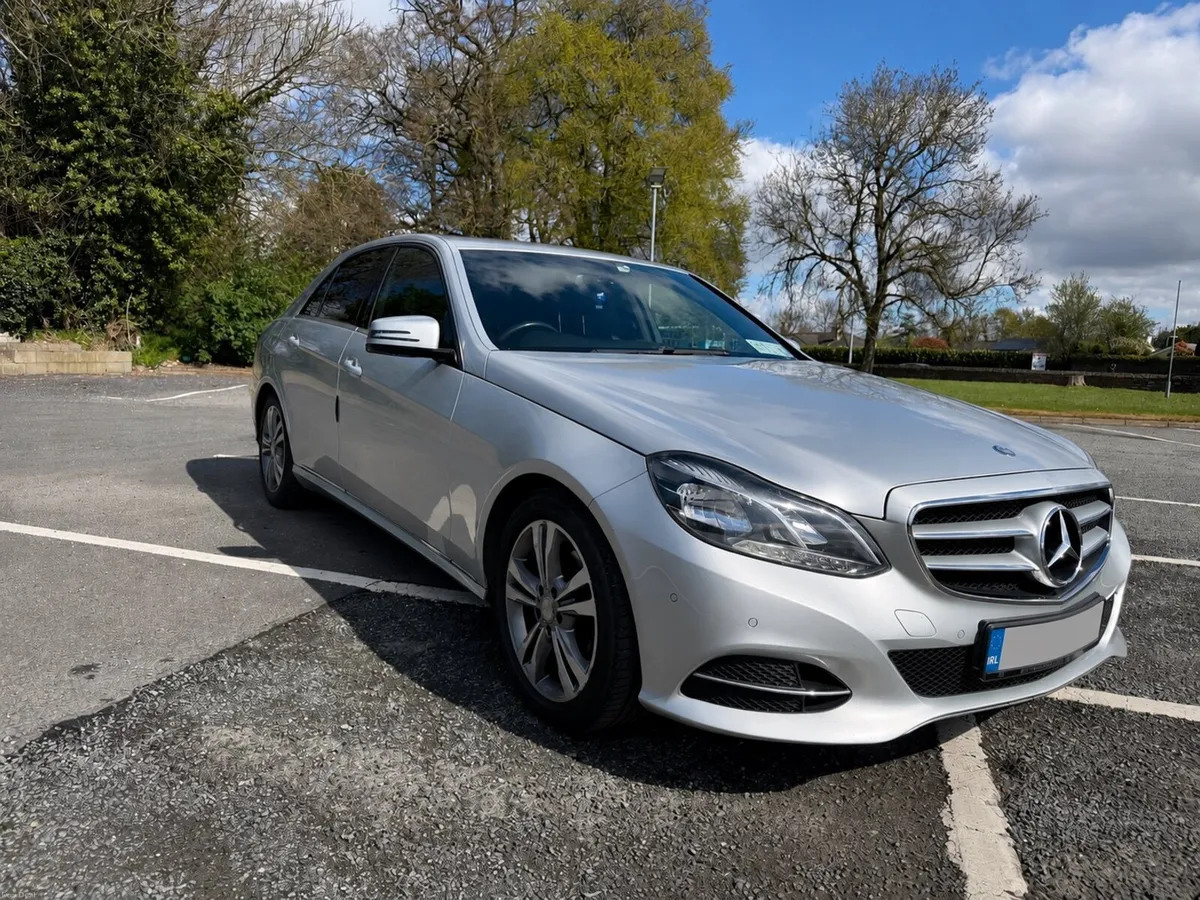 Mercedes E220 Bluetec Automatic - Image 2