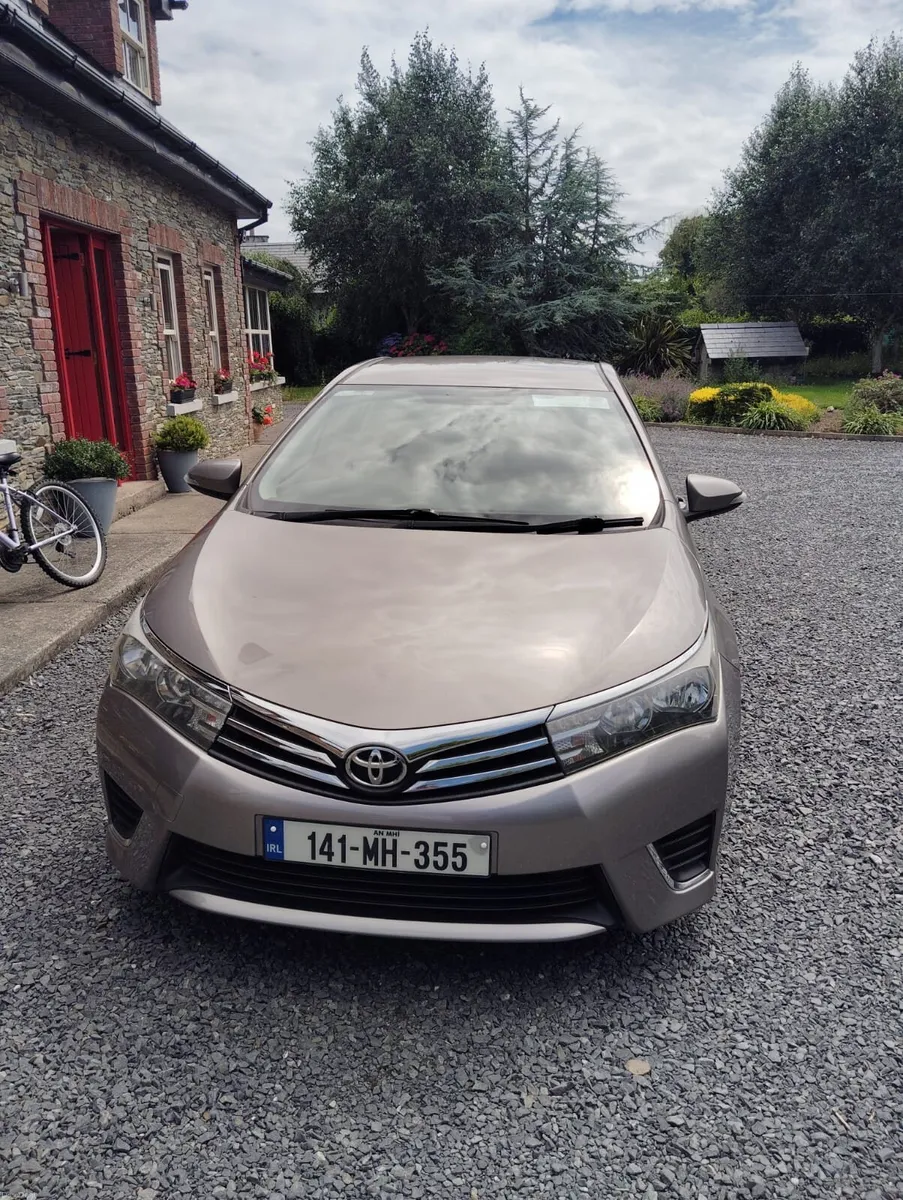 Toyota corolla 2014 1.4D AURA  in good condition - Image 2