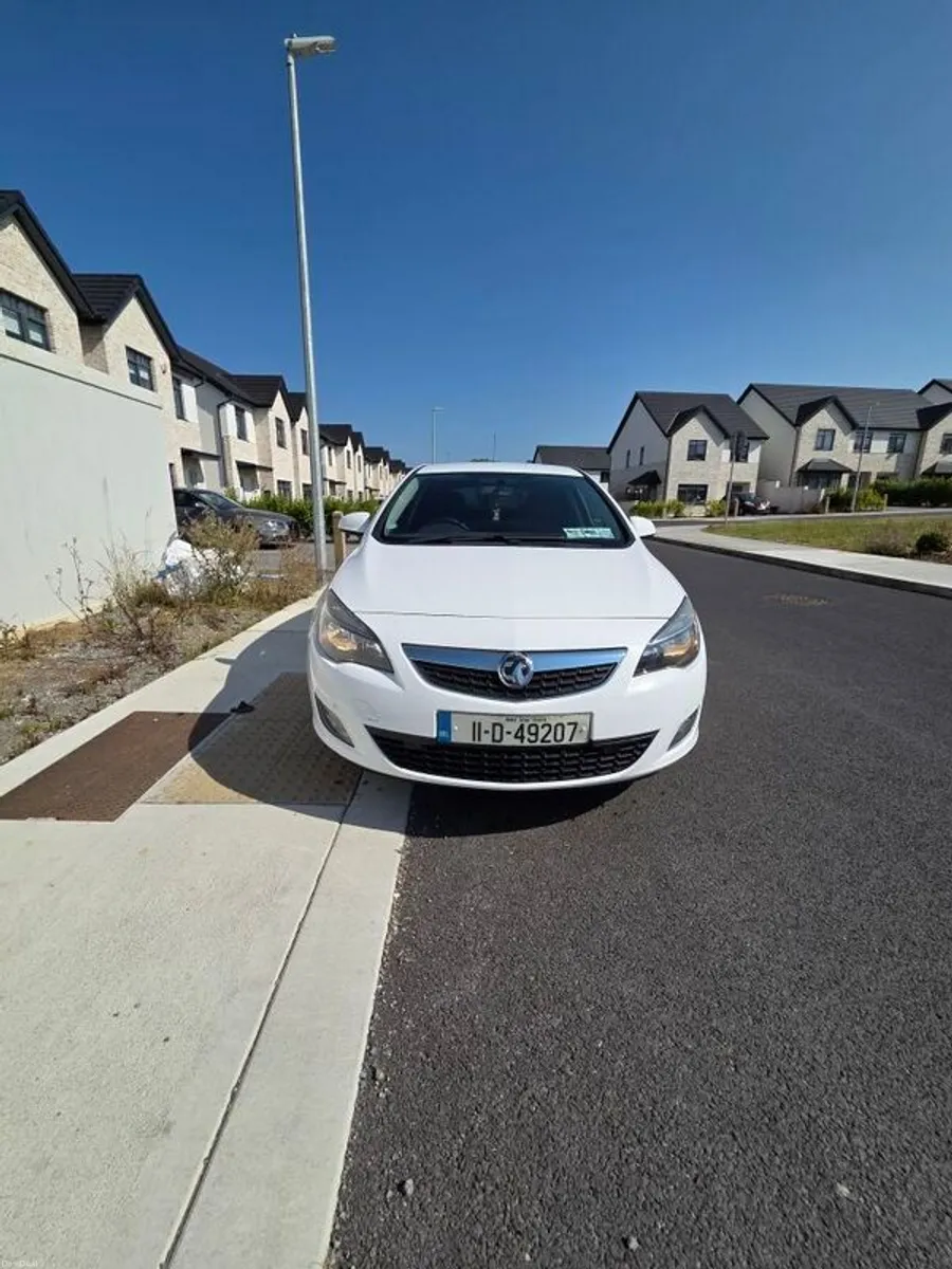2011 Vauxhall Astra - Image 3