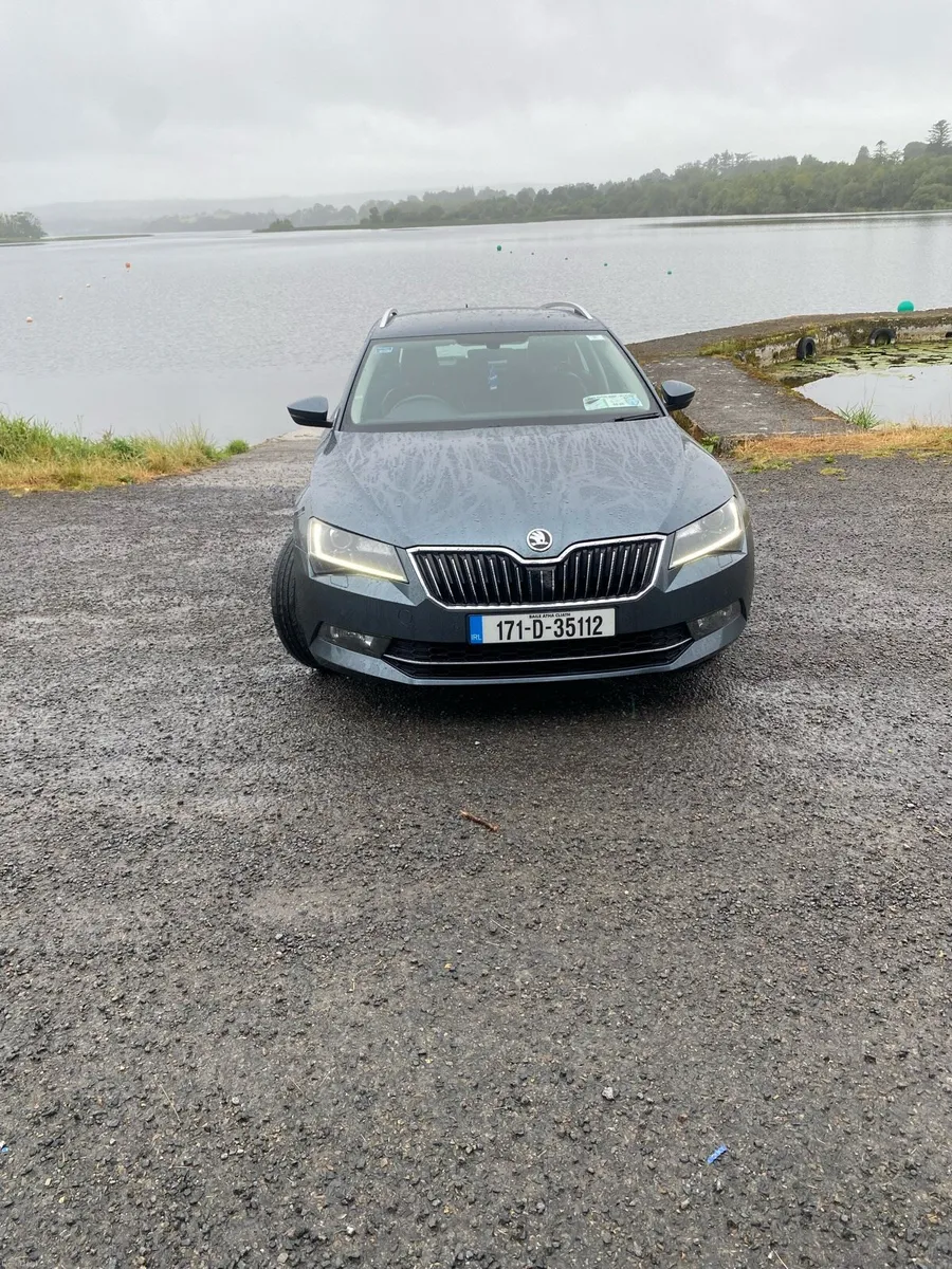 Skoda Superb Estate - Image 2