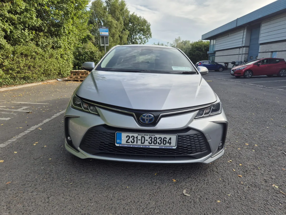 TOYOTA COROLLA/IRISH CAR/2023/1.8 HYBRID/AUTO - Image 2