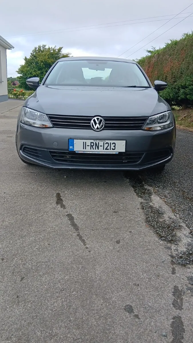 Volkswagen Jetta 2011 - Image 4