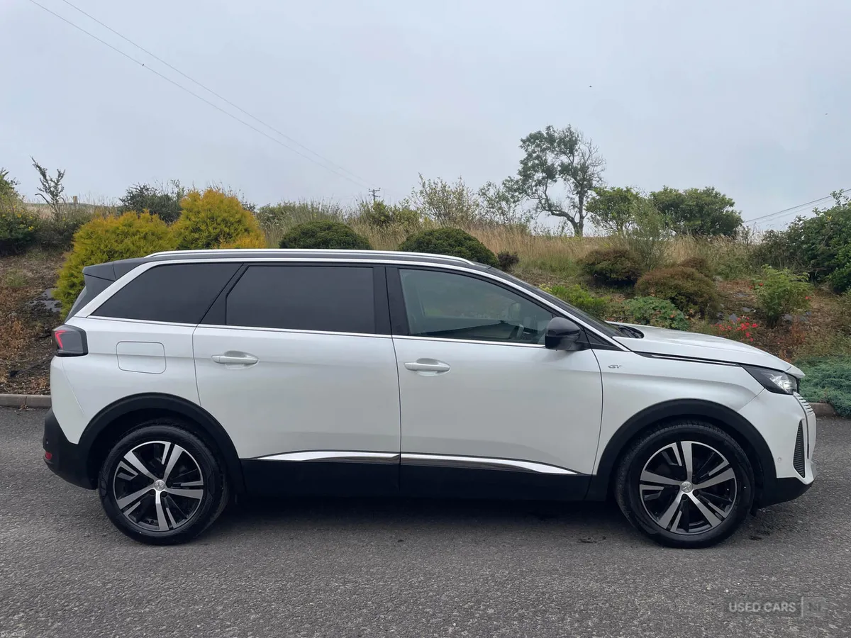 Peugeot 5008 DIESEL ESTATE - Image 3