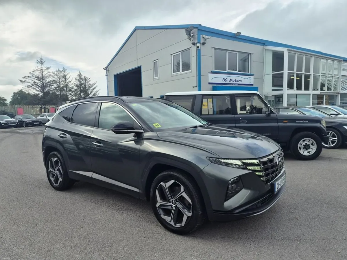 Hyundai Tucson Executive Plus phev Auto - Image 1