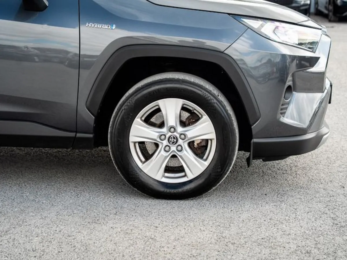 Toyota RAV4 RAV4 Hybrid Luna 2WD 4DR Auto - Image 3