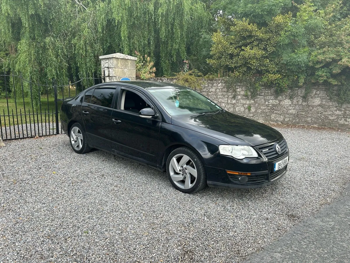 2009 vw passat 2.0 tdi - Image 1