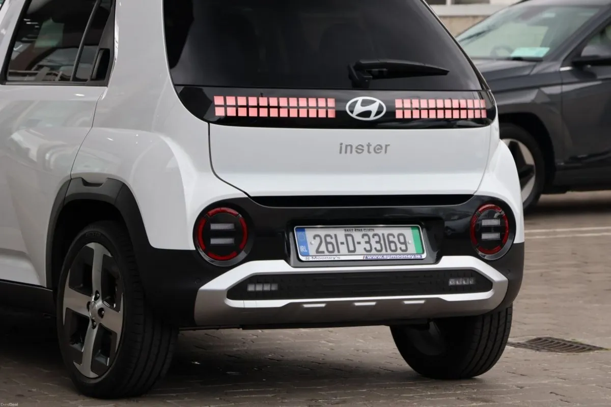 Hyundai INSTER Inster Elegance 49 kW - Image 6