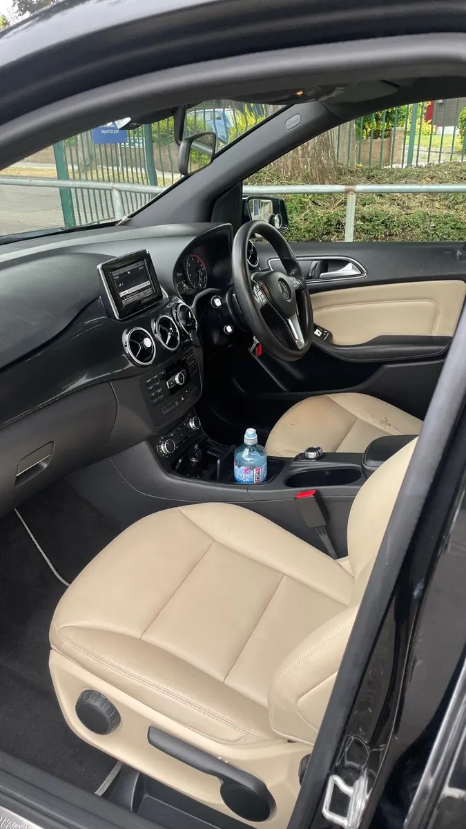 2013MERCEDES BENZ B180 CDI - Image 3