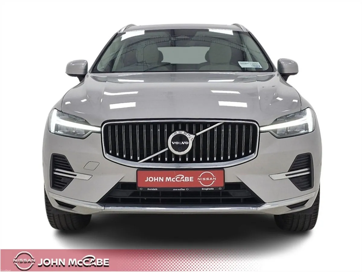 Volvo XC60 T6 PHEV PLUS BRIGHT AWD AUTO *PAN ROOF* - Image 2