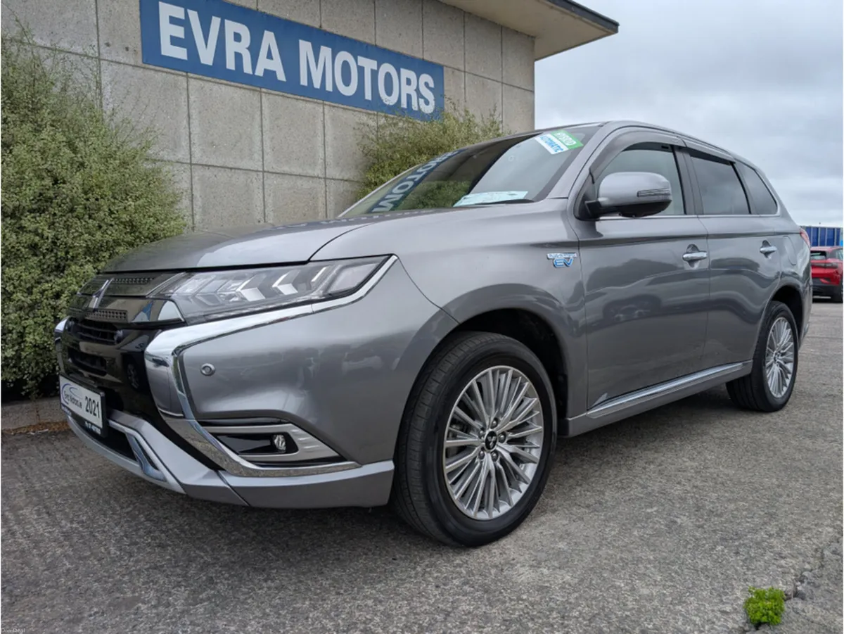 Mitsubishi Outlander G 4WD PHEV HYBRID 2.4 PETROL - Image 5