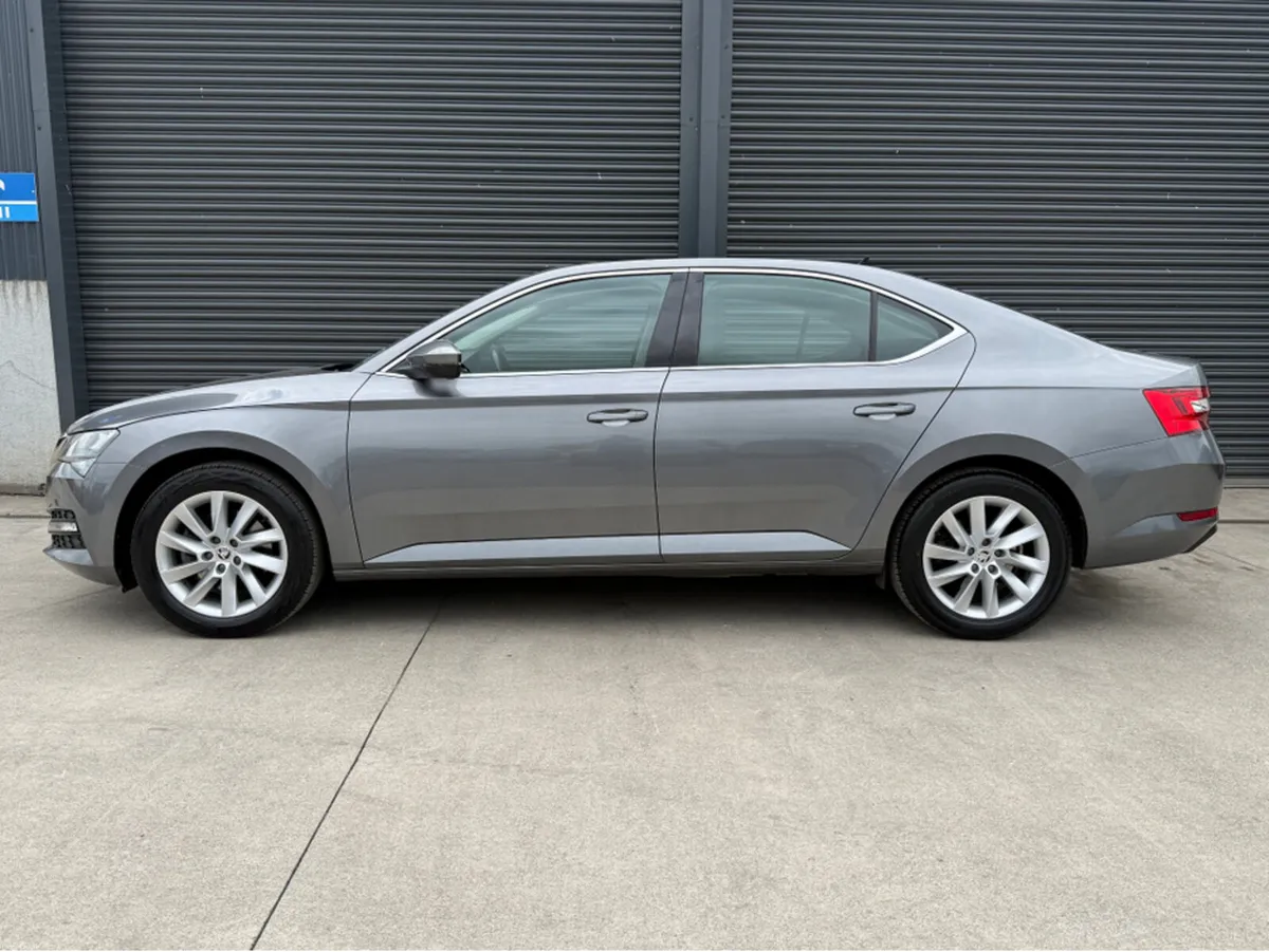 Skoda Superb AMBITION 2.0 TDI 150HP 5DR - Image 4