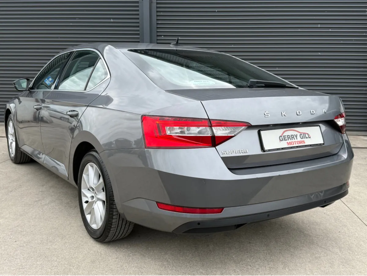 Skoda Superb AMBITION 2.0 TDI 150HP 5DR - Image 5