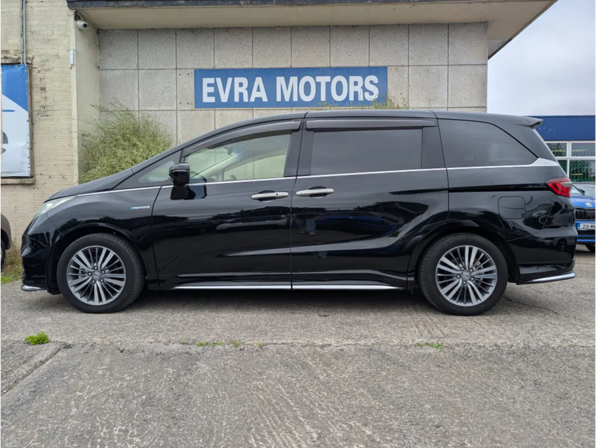 Honda Odyssey ABSOLUTE 7 SEATER AUTOMATIC 2.0 HYBR - Image 4