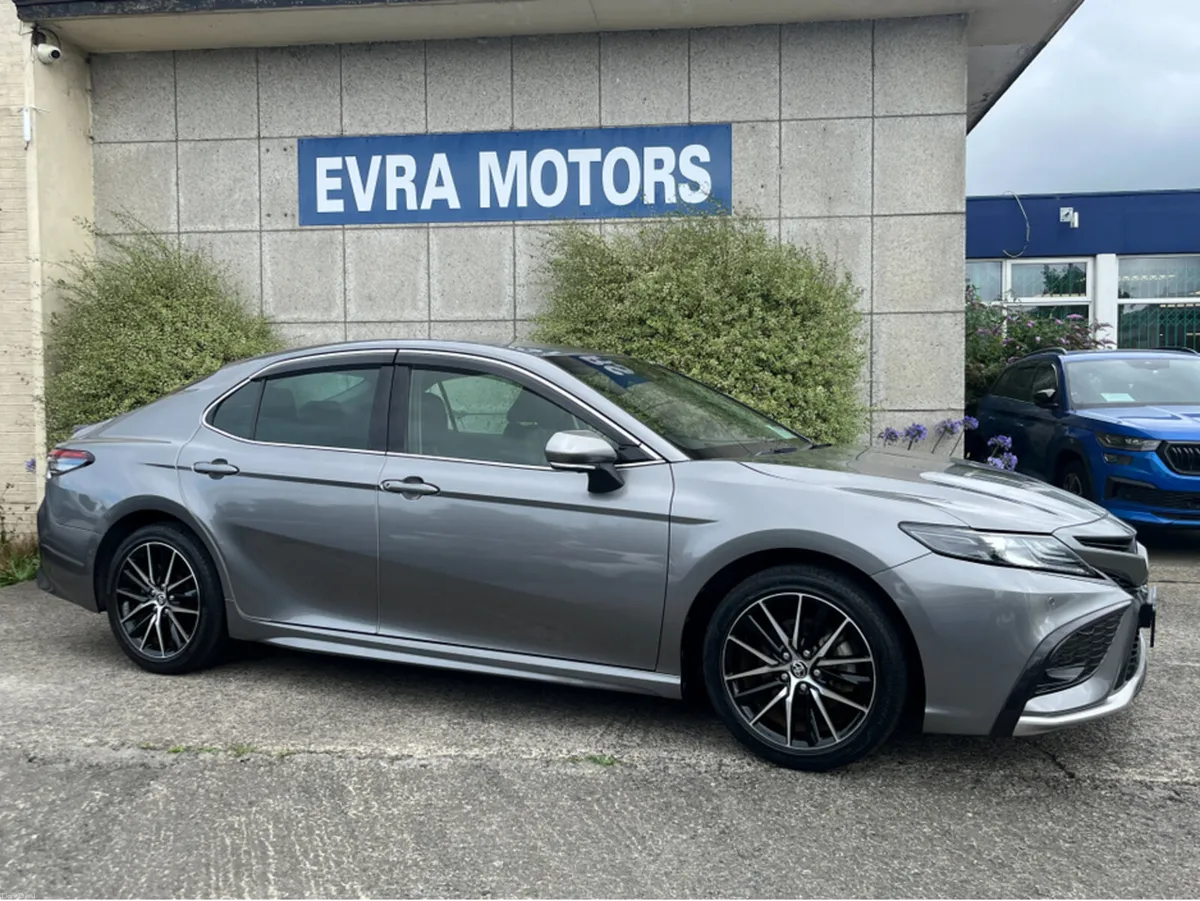 Toyota Camry WS AUTOMATIC HYBRID 2.5 PETROL //HIGH - Image 2