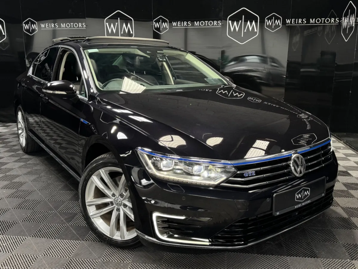Volkswagen Passat GTE 1.4 TSI *SUNROOF* - Image 6