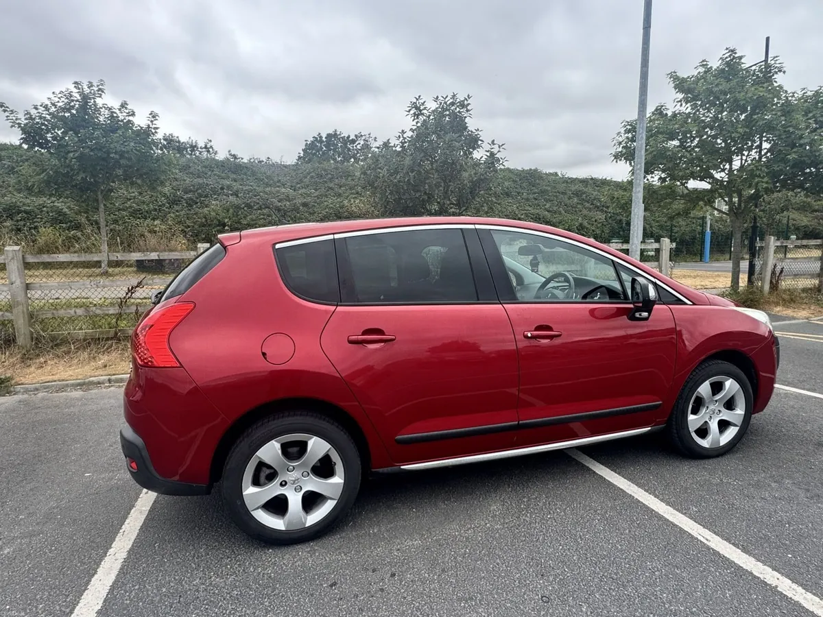 Peugeot 3008 2011 - Image 1