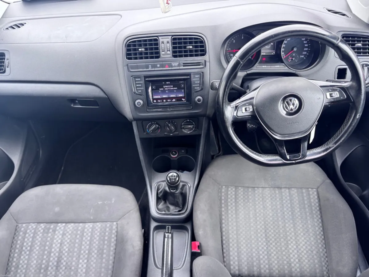 Volkswagen Polo  TRENDLINE 1.4 TDI  MANUAL DIESEL - Image 2