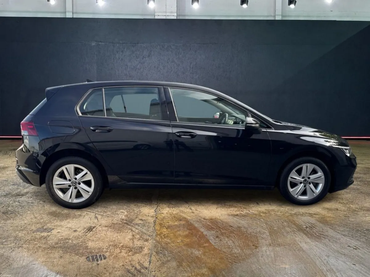 Volkswagen Golf 1.0 ETSI AUTOMATIC - PARKING PILOT - Image 2