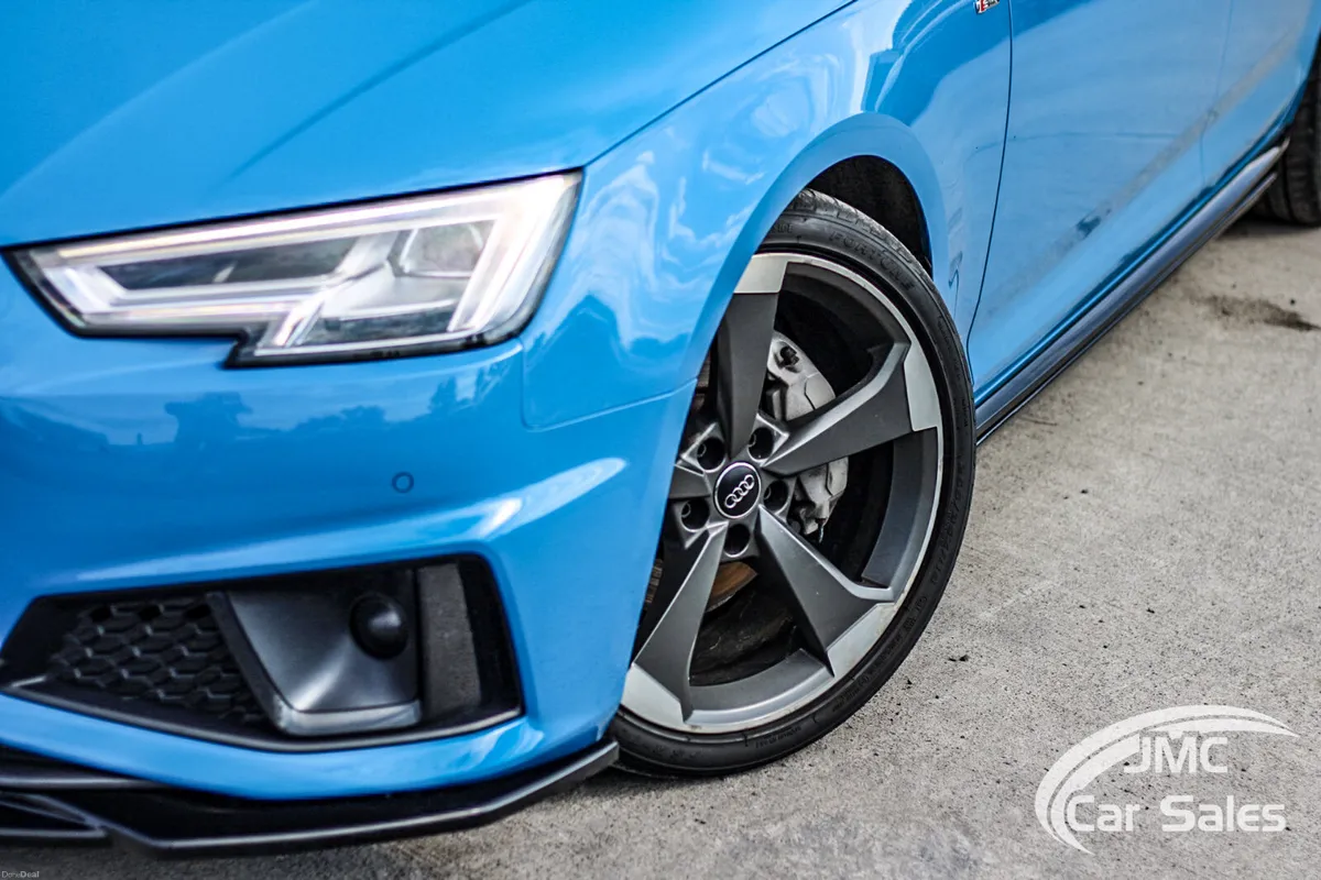 2019 AUDI A4 S-LINE 40TDI BLACK EDITION TURBO BLUE - Image 2