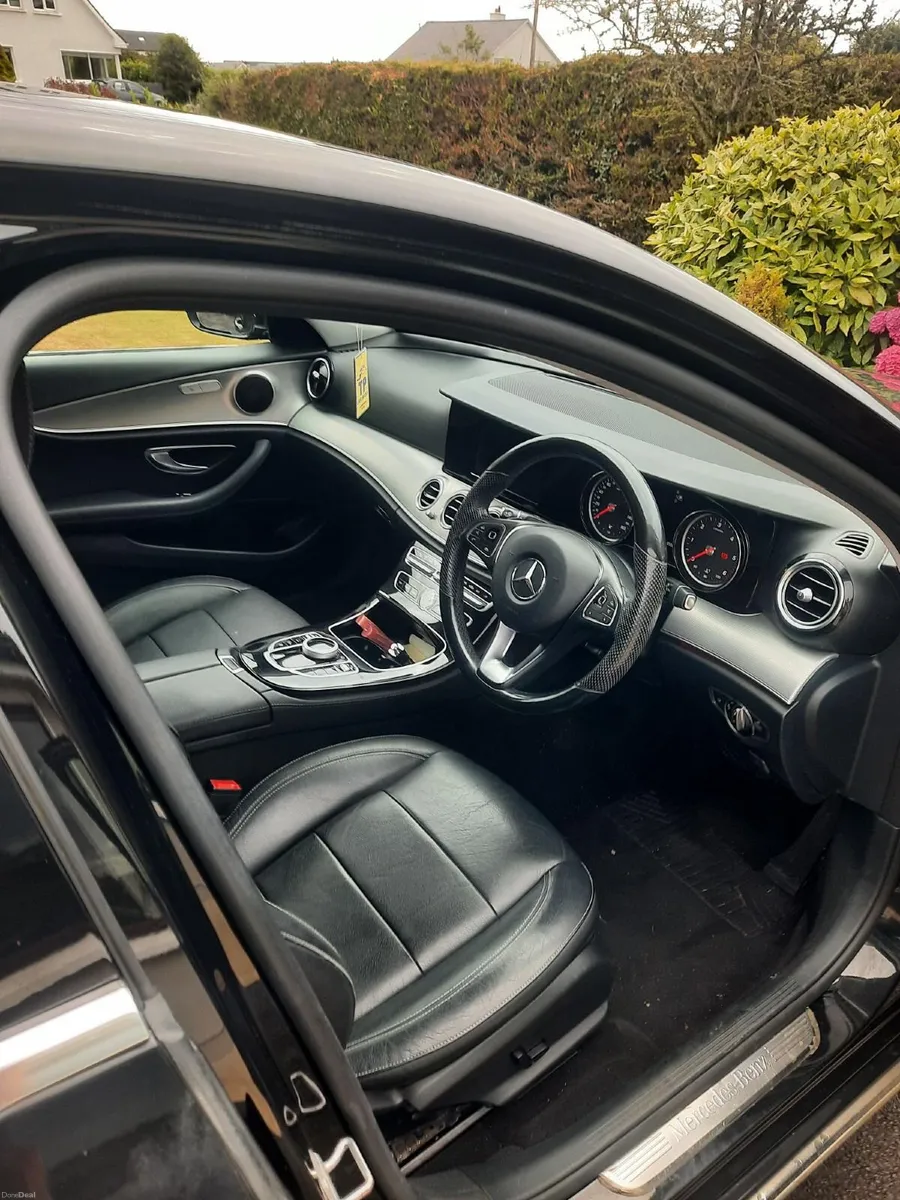 Mercedes-Benz E-Class 2017 - Image 6