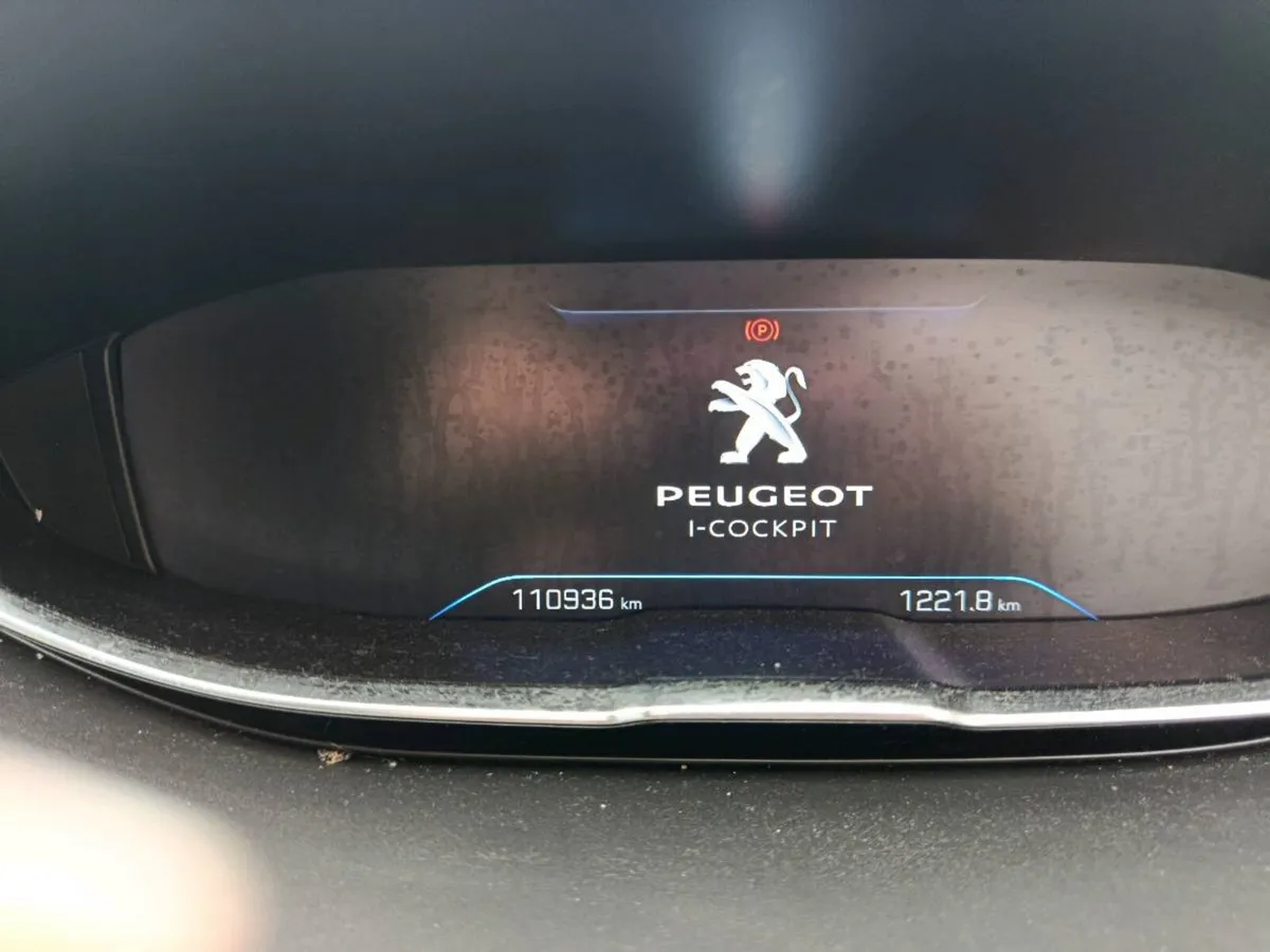 202 Peugeot 3008 - Image 2