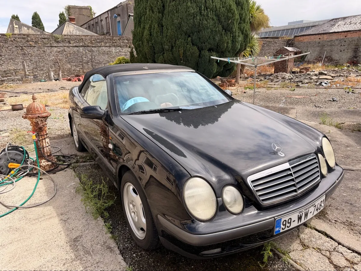 Mercedes-Benz CLK 1999 - Image 2