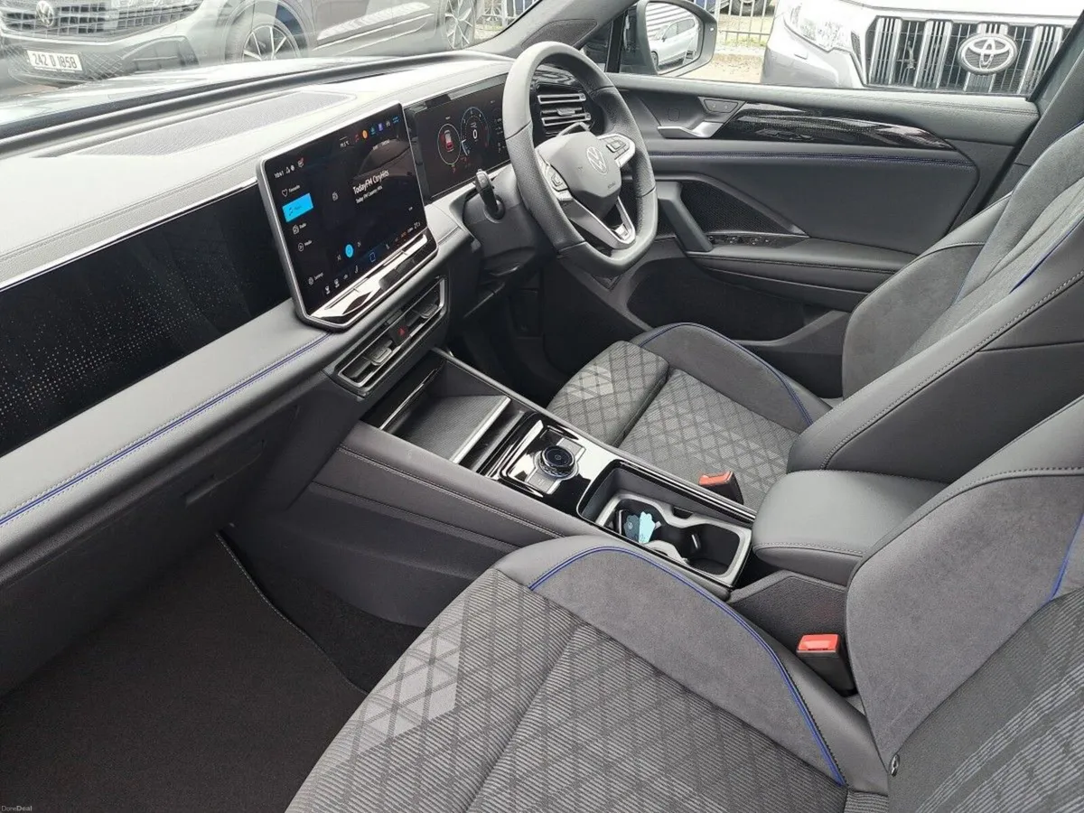 Volkswagen Tiguan R-Line 75 2.0TDI DSG 150HP - Image 6