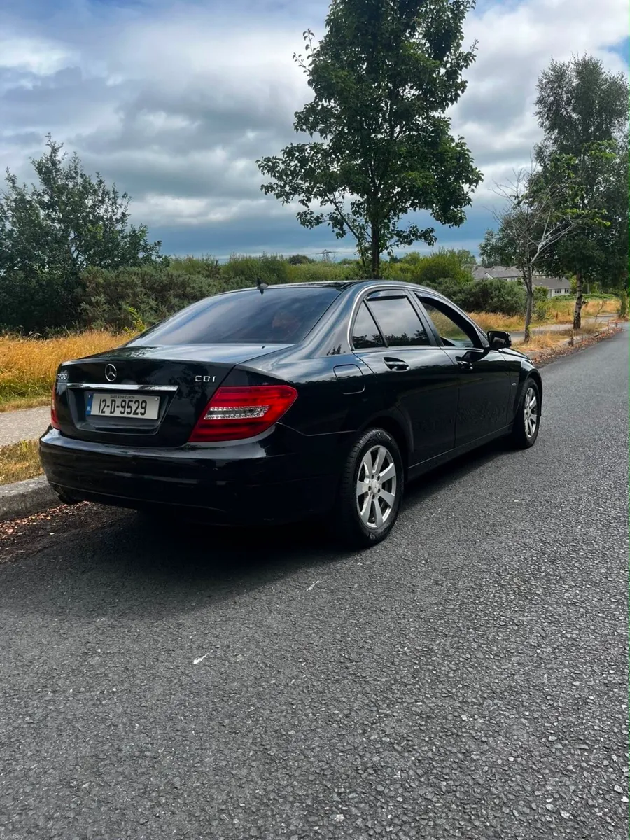 C200 Mercedes Benz - Image 5