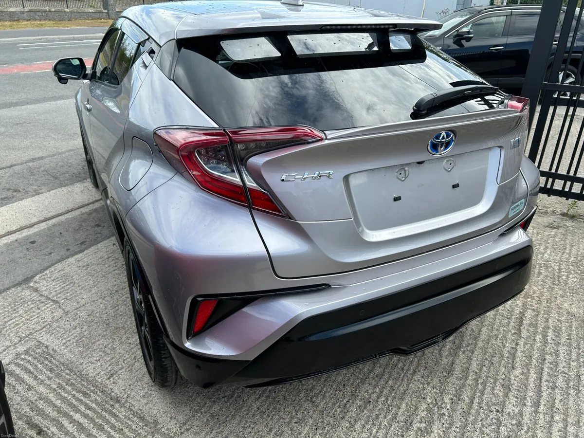 TOYOTA CHR 2019, 1.8 HYBRID AUTO LOW KMS HIGH SPEC - Image 5