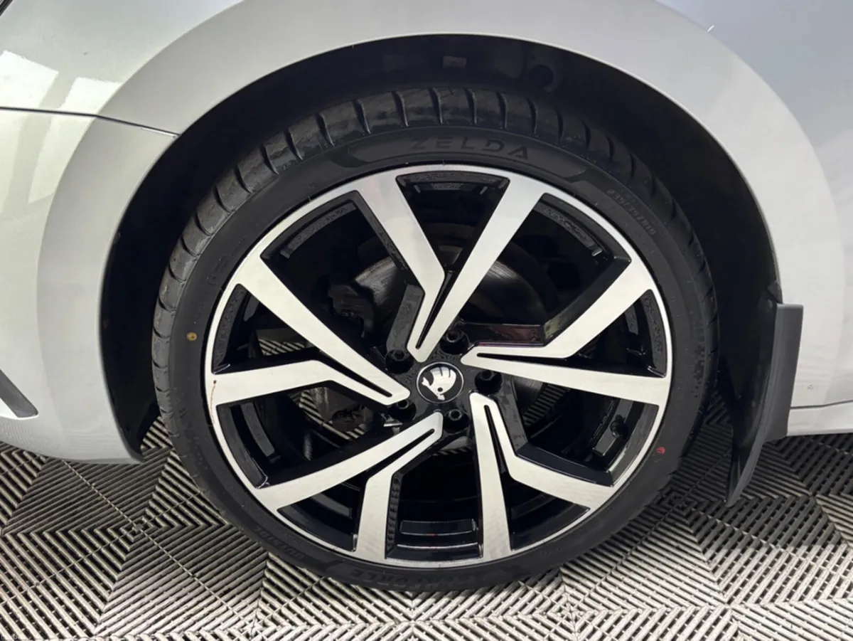 Skoda Octavia AMBITION 2.0 TDI 115HP 4DR - Image 2