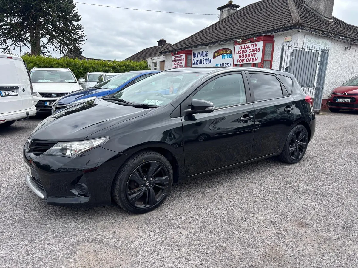 Toyota Auris 2015  1.4  DIESEL  LOW  MILEAGE - Image 3