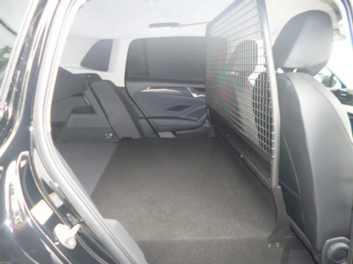 VW Tiguan Edition 75 2.0L TDI 150HP Commercia 2026 - Image 5