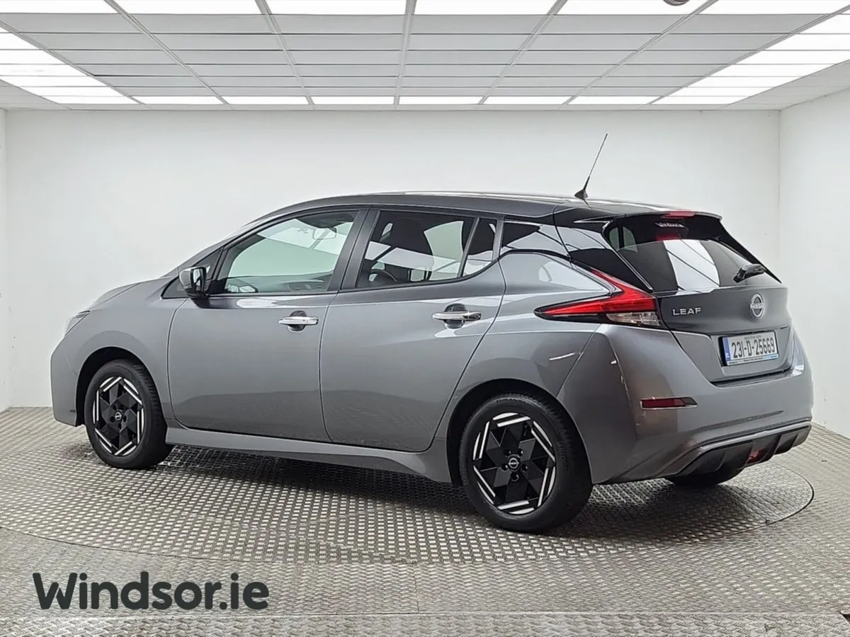 Nissan Leaf Leaf SV 40 kWh - Image 2