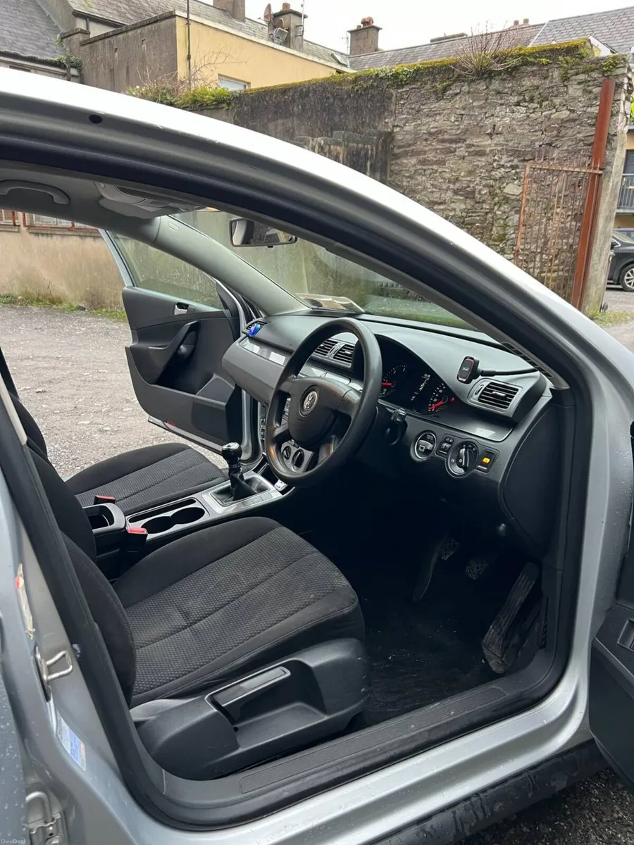Volkswagen Passat 2.0TDI - Image 5